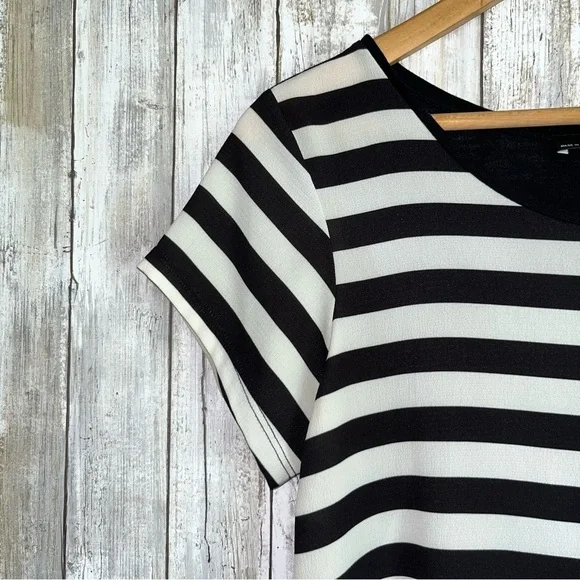 Zara Black White Striped Tee Classic Minimalist Short Sleeve Pocket Top Size S - Picture 4 of 4